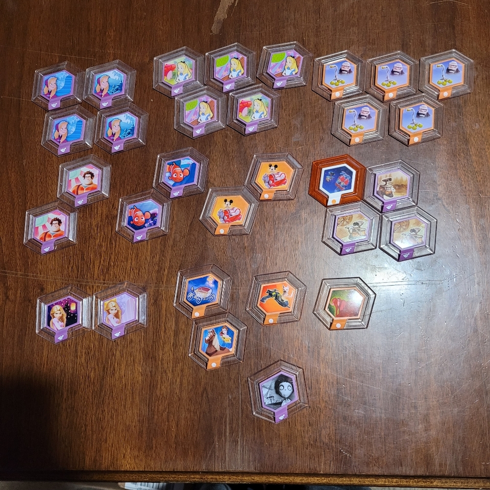Disney infinity 2.0 backgrounds & power disc's